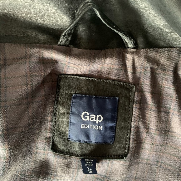 Leather jacket from the gap - Picture 4 of 11